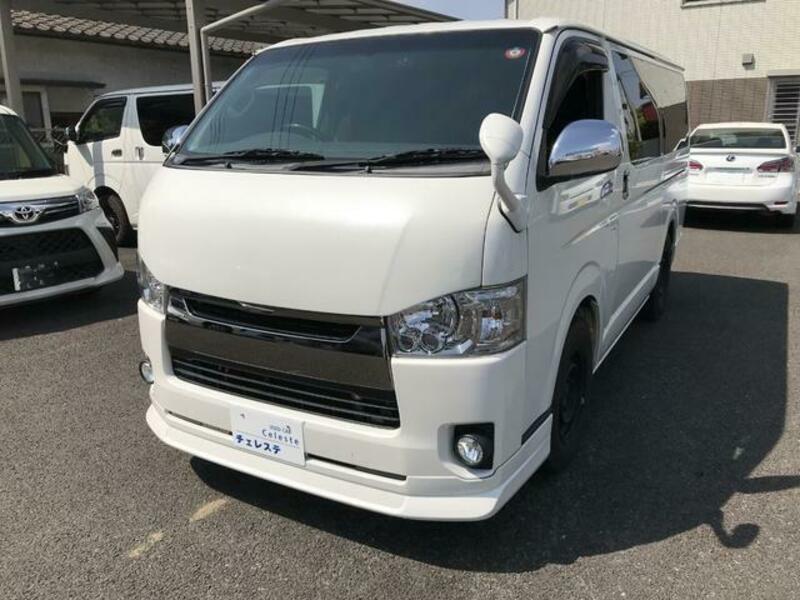 TOYOTA HIACE VAN