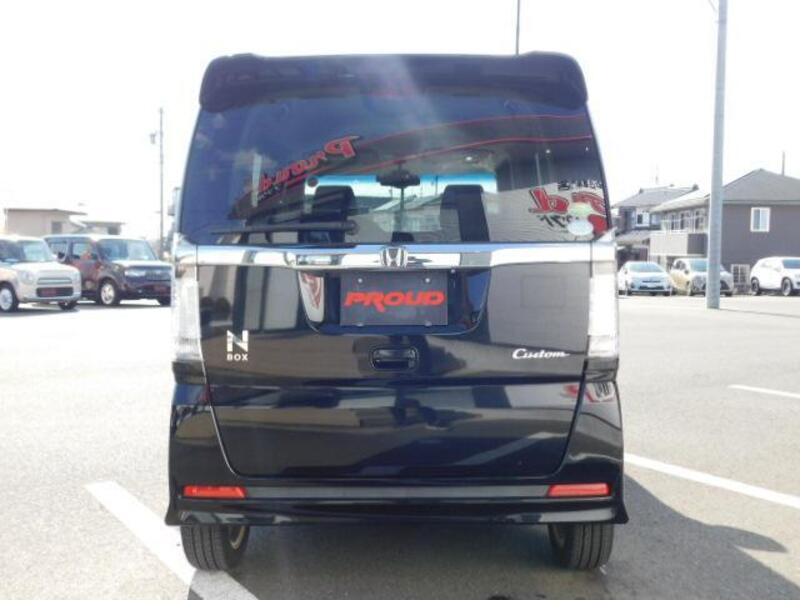 N BOX CUSTOM