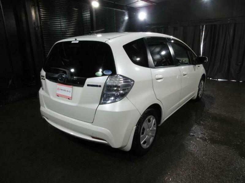 FIT HYBRID