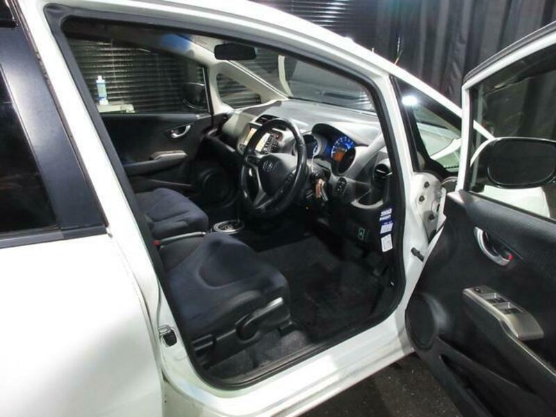 FIT HYBRID
