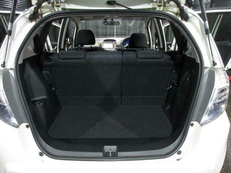 FIT HYBRID
