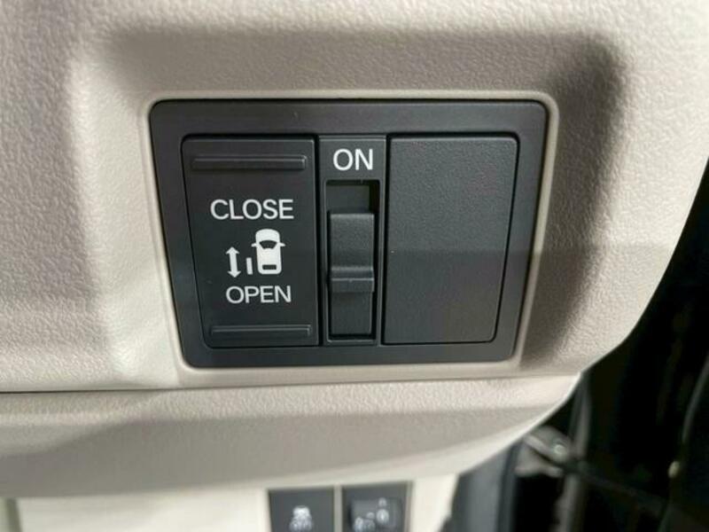 N BOX