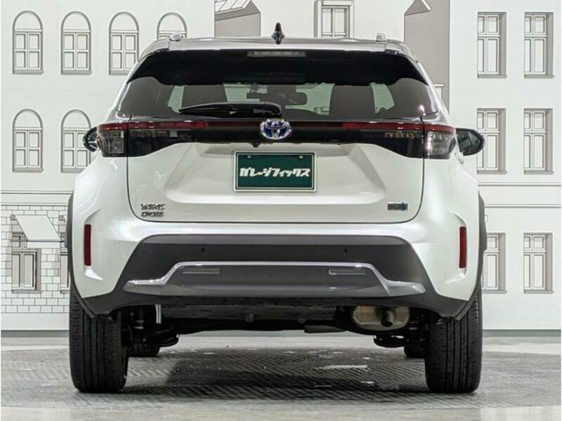 YARIS CROSS