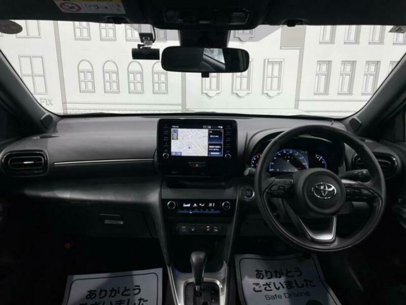 YARIS CROSS