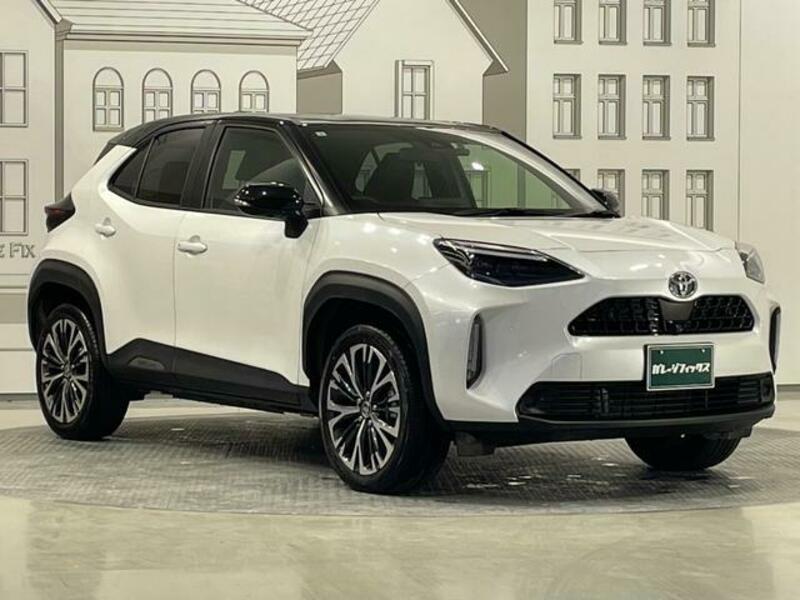 YARIS CROSS