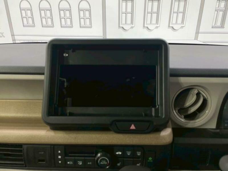 N BOX