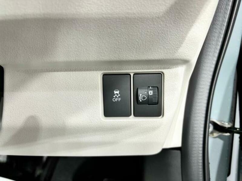 N BOX