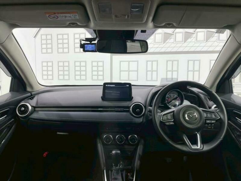 MAZDA2