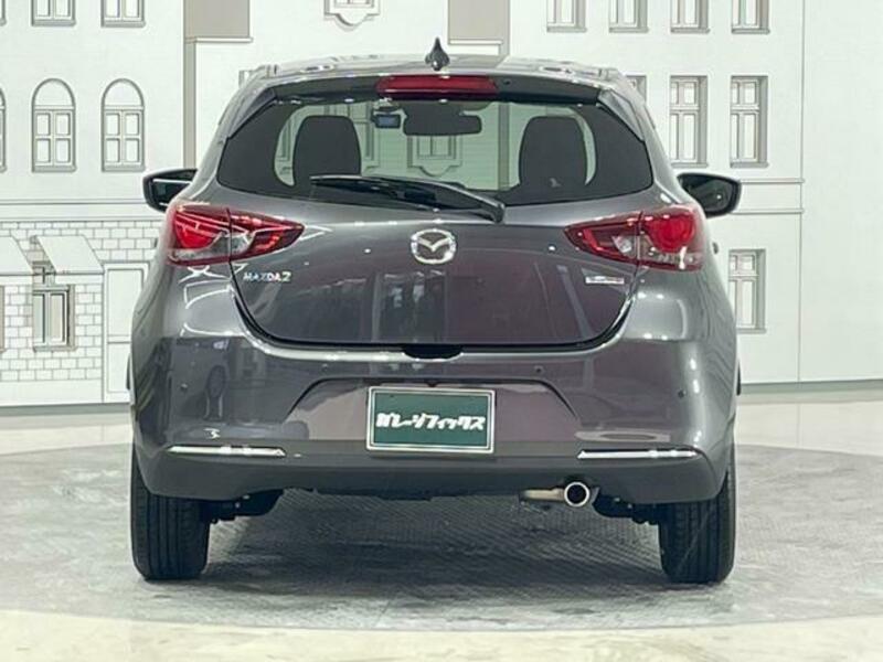 MAZDA2