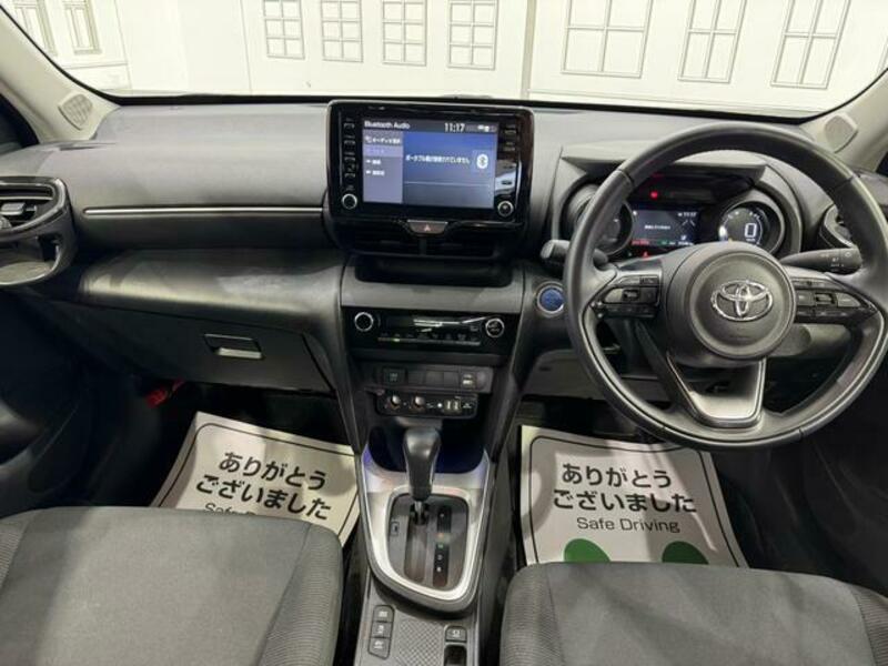 YARIS CROSS