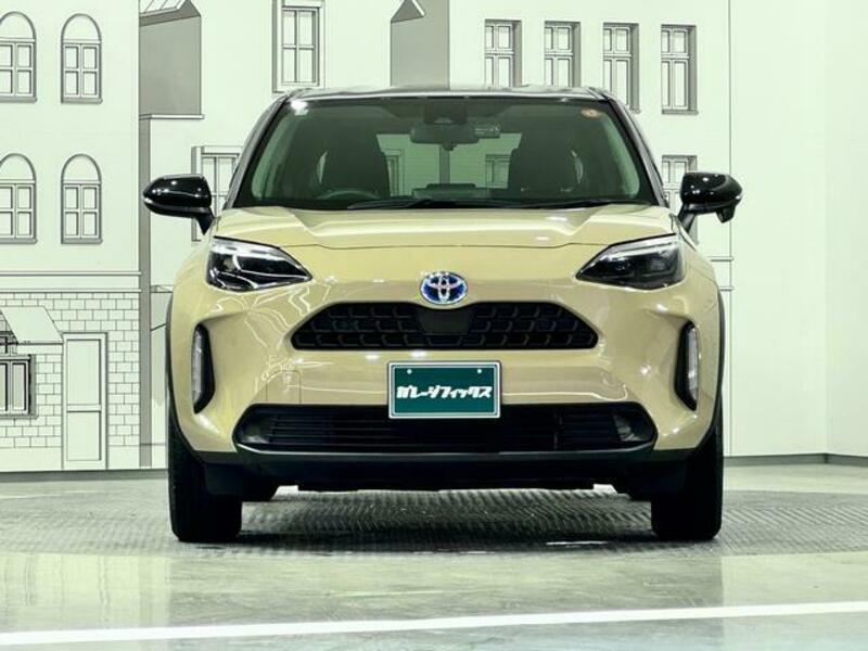 YARIS CROSS