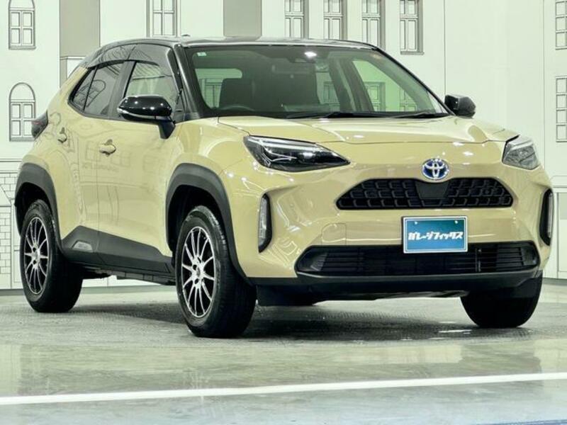 YARIS CROSS