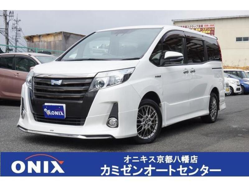 TOYOTA NOAH