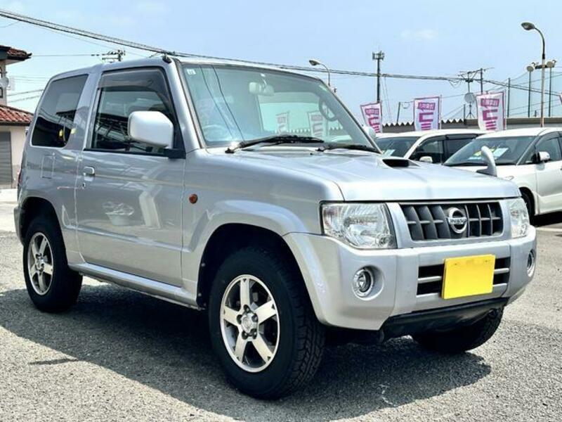 NISSAN KIX