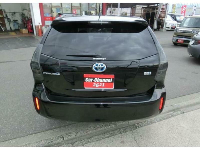 PRIUS ALPHA