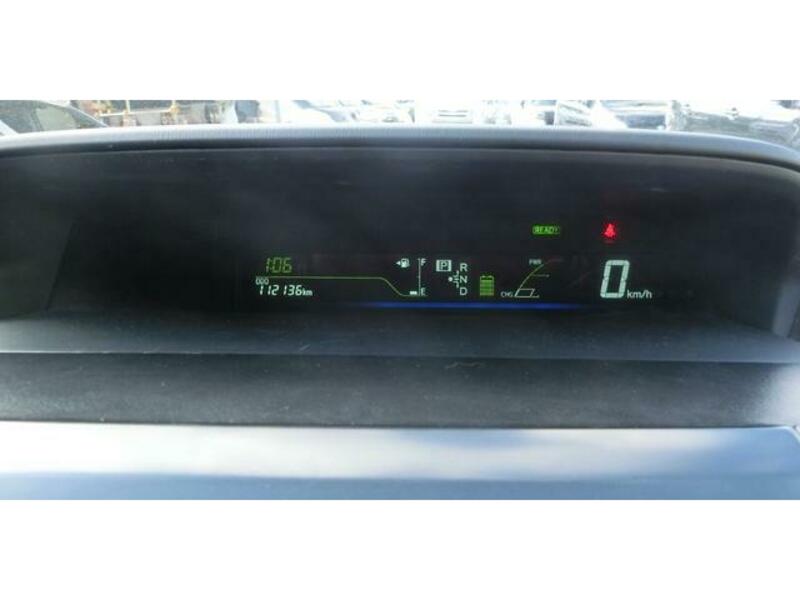 PRIUS ALPHA