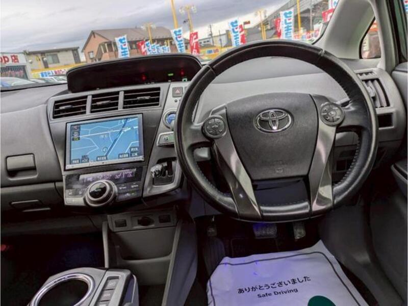 PRIUS ALPHA
