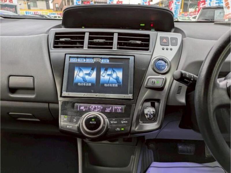 PRIUS ALPHA
