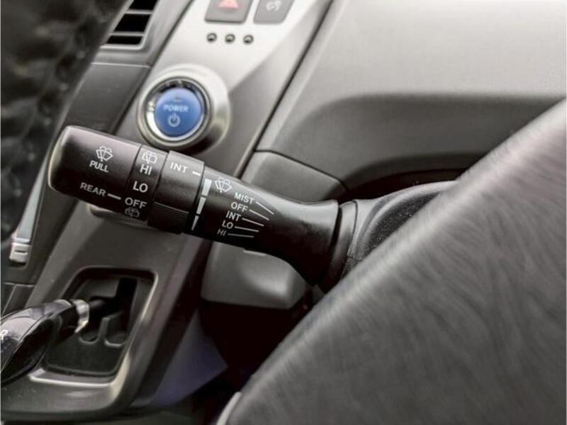 PRIUS ALPHA