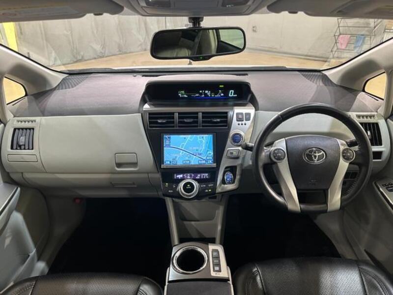 PRIUS ALPHA