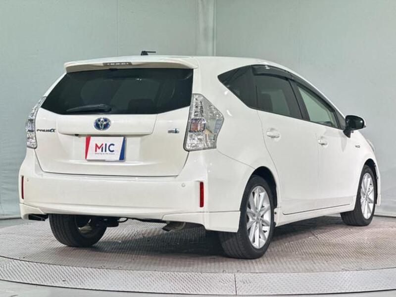PRIUS ALPHA