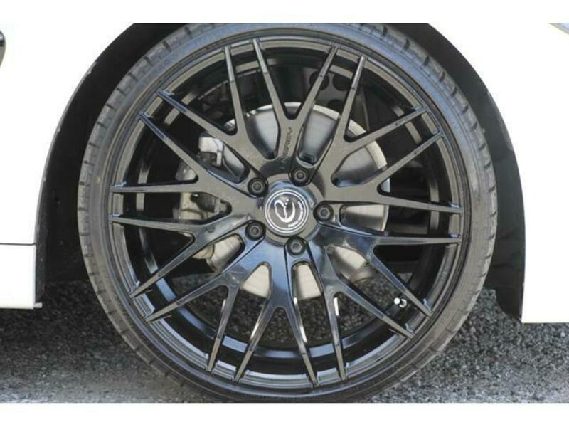 4 SERIES