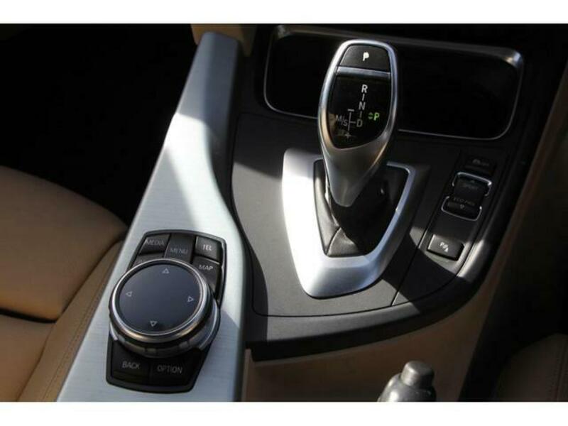 4 SERIES