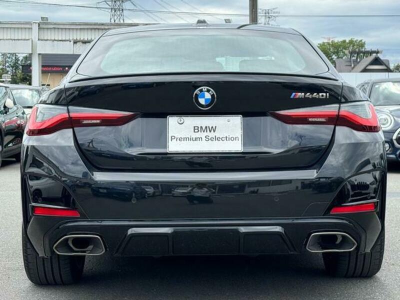 4 SERIES