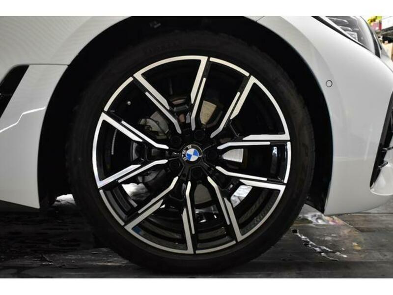 4 SERIES