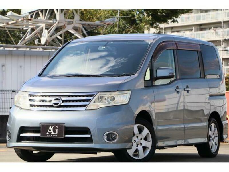 NISSAN SERENA