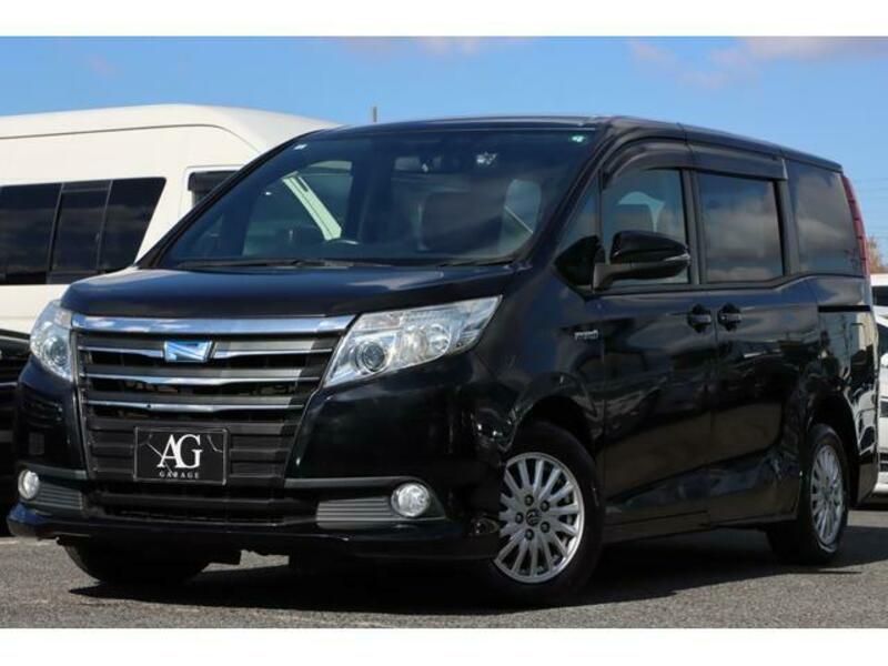 TOYOTA NOAH