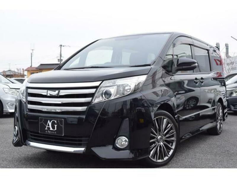 TOYOTA NOAH