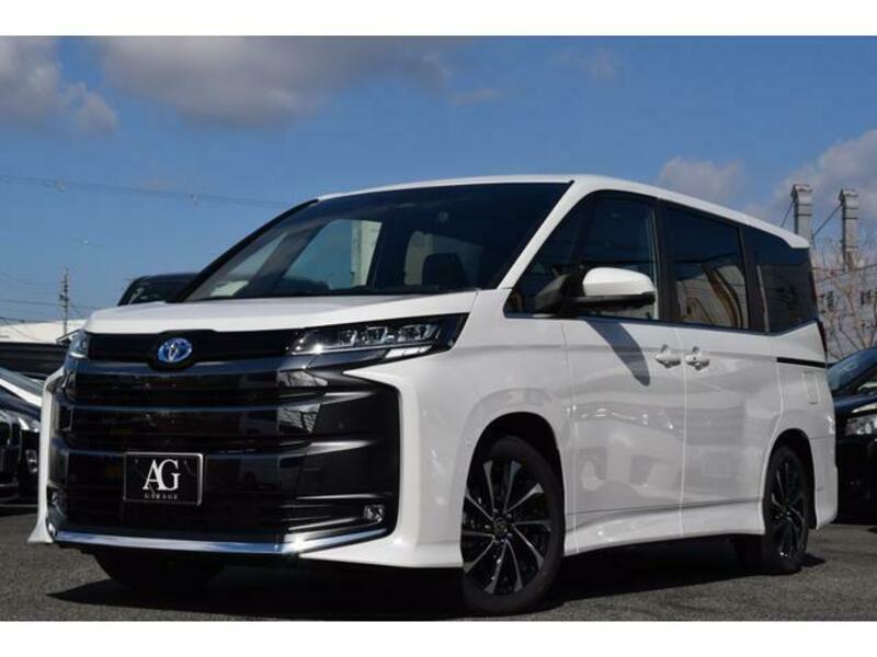 TOYOTA NOAH