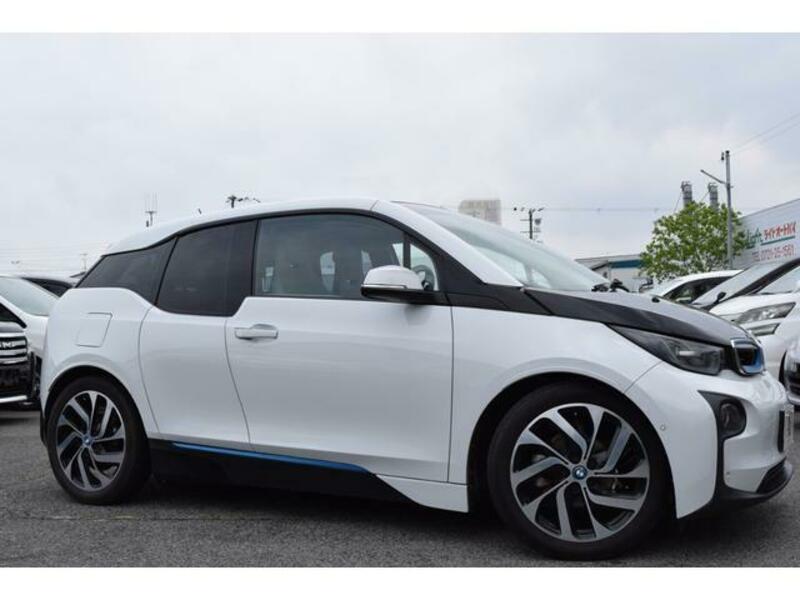 i3
