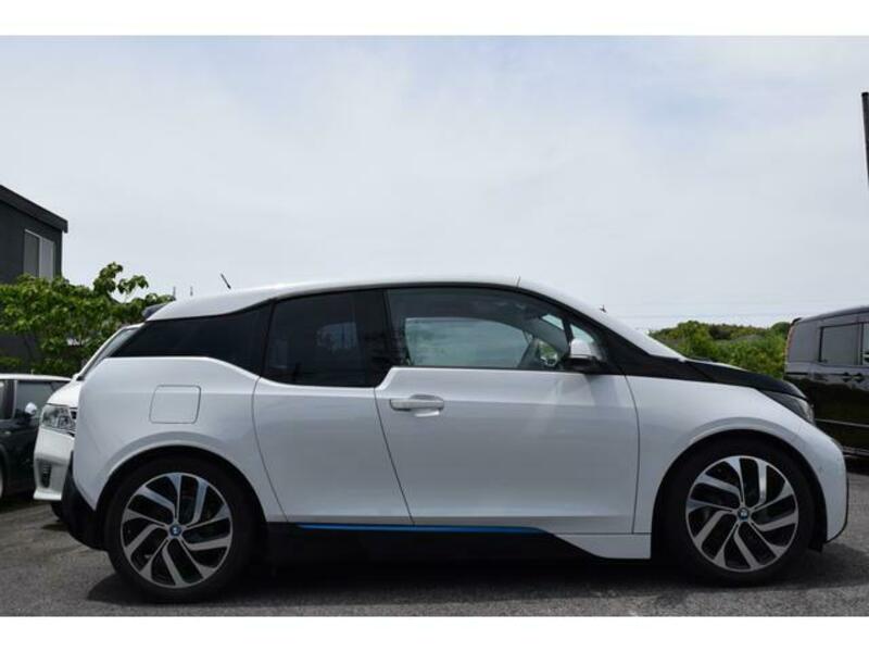 i3