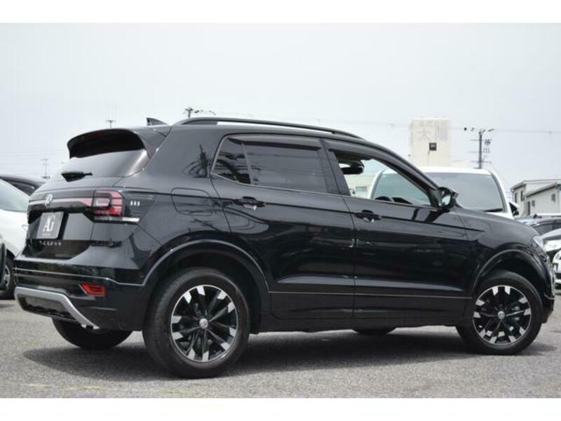 T CROSS