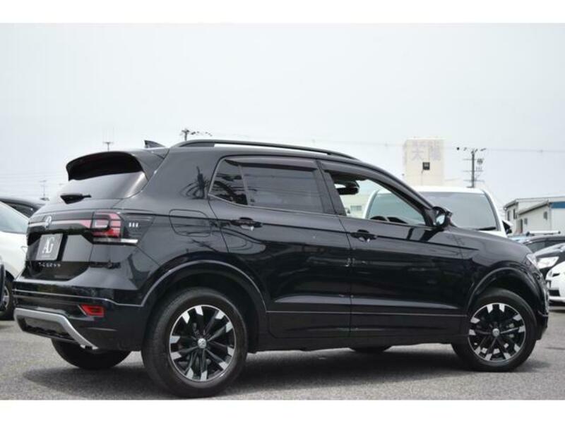 T CROSS