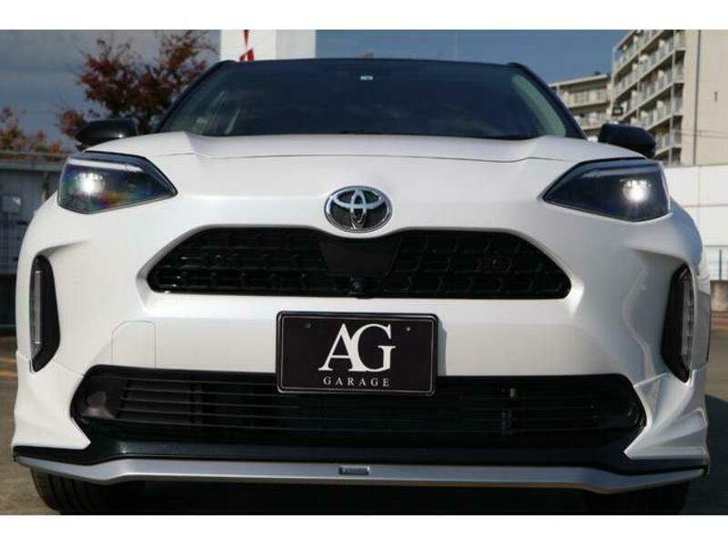 YARIS CROSS