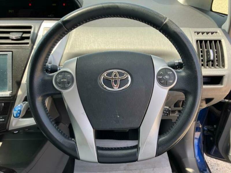 PRIUS ALPHA