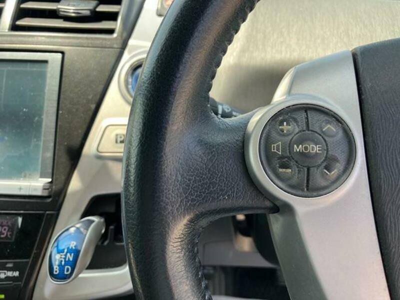 PRIUS ALPHA