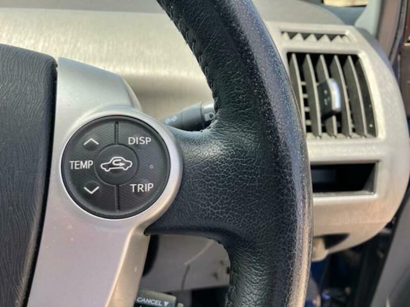 PRIUS ALPHA