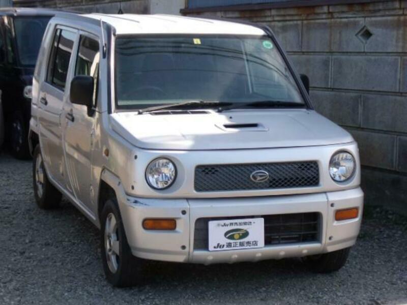 DAIHATSU NAKED