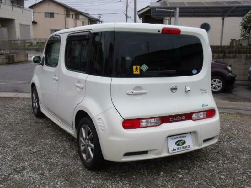 CUBE