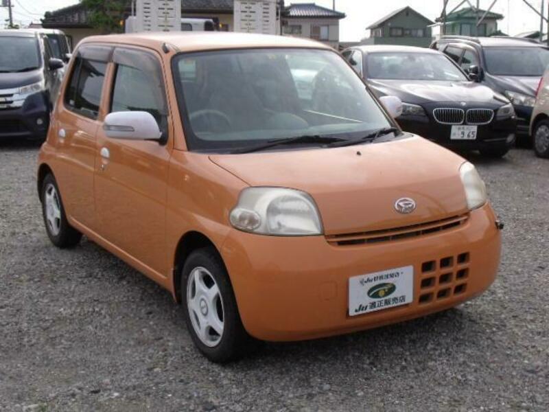 DAIHATSU ESSE