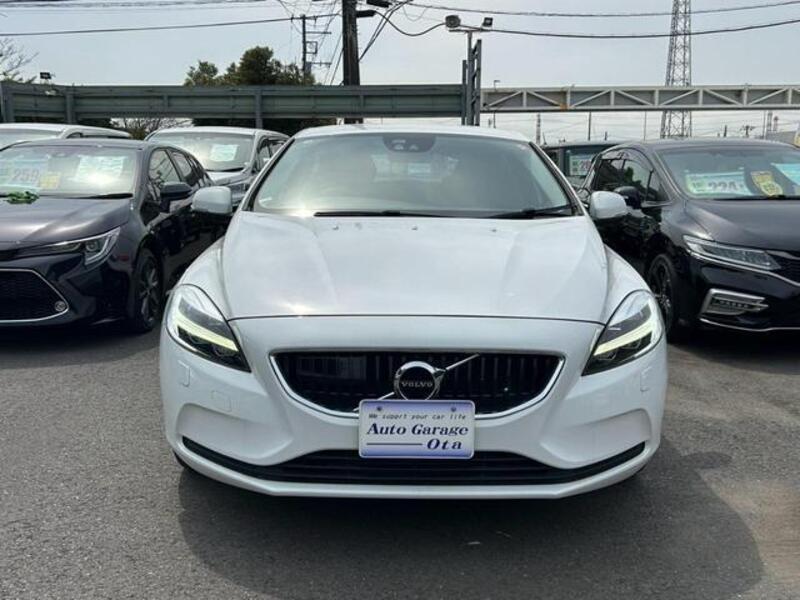 V40