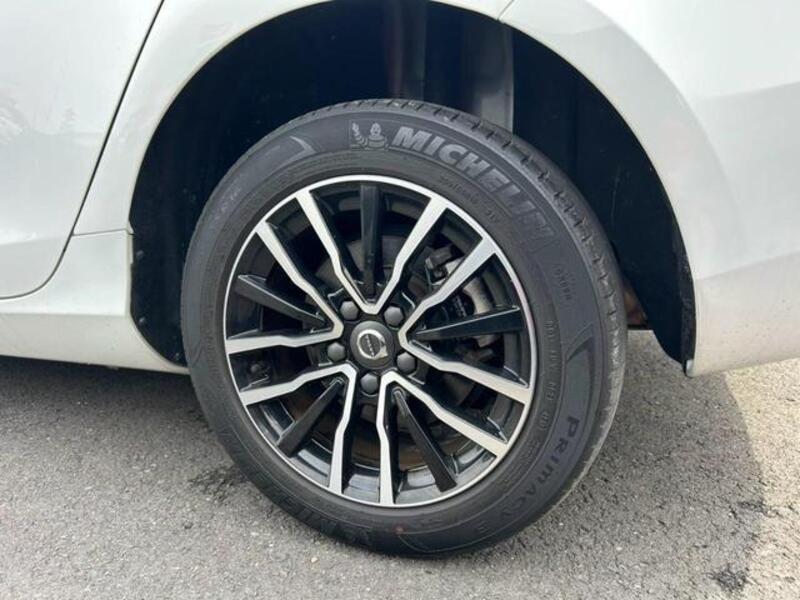 V40
