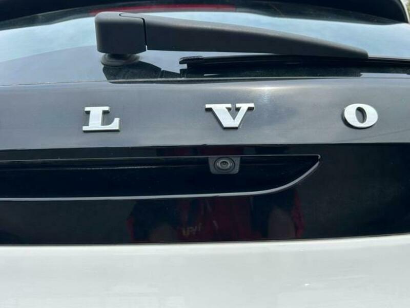 V40