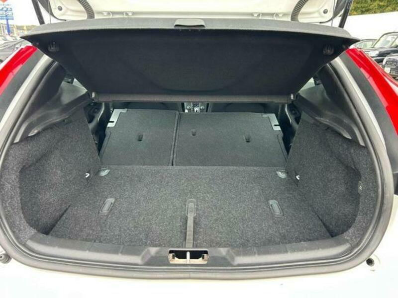 V40