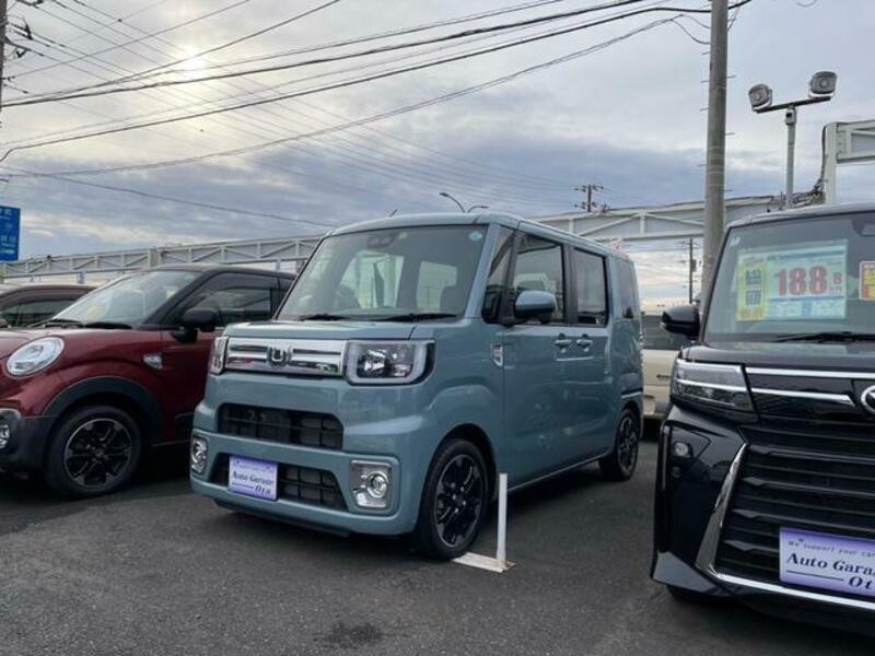 DAIHATSU WAKE