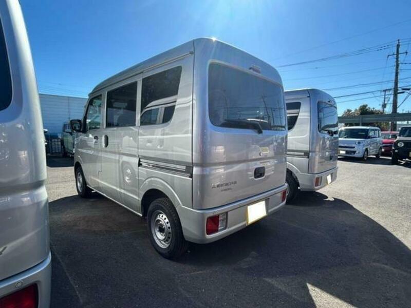 MINICAB VAN